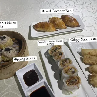 55. Steamed Rice Roll with Shrimp & Pork