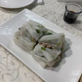 57. Steamed Rice Roll with Cilantro & Pork
