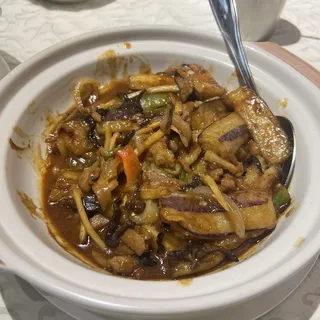 343. Eggplant with Garlic Sauce in Claypot