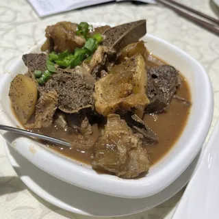 16. Beef Offal with Turnips