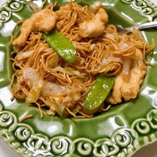 Chicken lomein takeout - all crunchy fresh vegetables, white meat chicken, and great portion sizes!