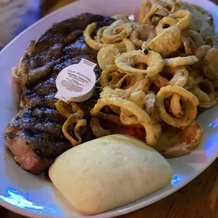 Sirloin with onion straws