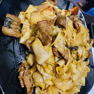 33. Drunken Noodle with Beef no onions, and no bell peppers
