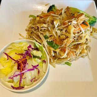 23. Pad Woon Sen Lunch Special