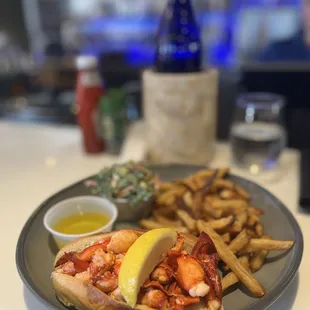 Connecticut (warm) style Lobster roll