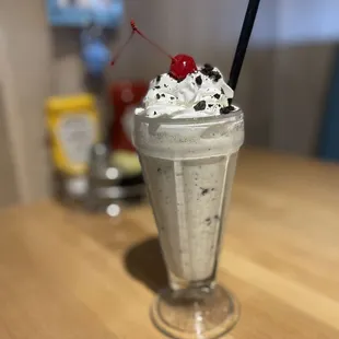 dessert, drink