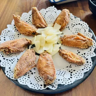 8 Salt And Pepper Chicken Wings