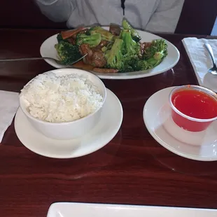 Girlfriend got beef and broccoli