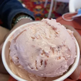 Strawberry ice cream