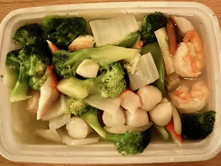 Golden Lake Chinese restaurant