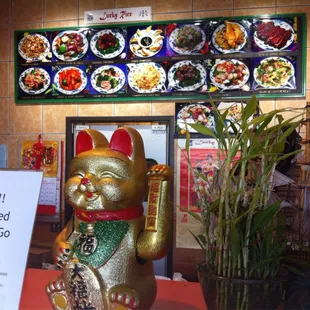 Front Counter View of Lucky Rice.