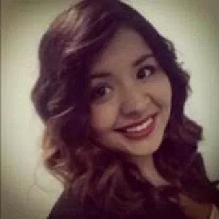 Vania R.