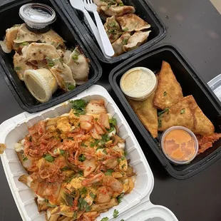 chicken wings and fried chicken