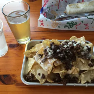 Nachos &amp; Burrito w/there Ojos Locos Mexican Lager