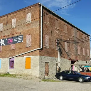 Storefront for Lucky Star