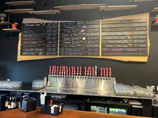 Warped Wing Brewery & Smokery - Huber Heights