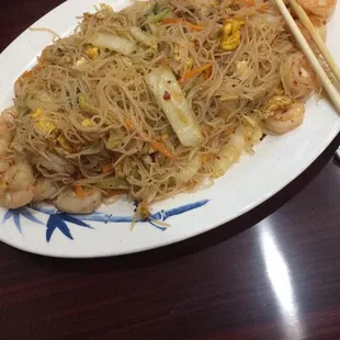 Singapore noodles with shrimp