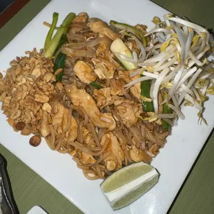 Chicken pad Thai