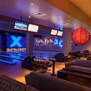 sushi and sashimi, interior