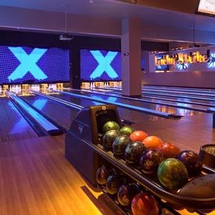 sushi and sashimi, interior