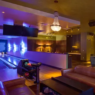 sushi and sashimi, interior