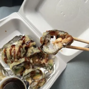 Lucky Sushi & Chinese Restaurant