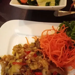 Drunken noodles, side of steamed veggies