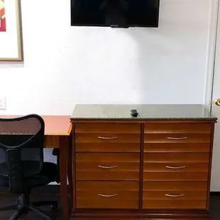 MH LuckyVistaMotel Campbellsville KY Guestroom TwoDouble