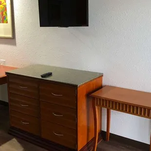 MH LuckyVistaMotel Campbellsville KY Guestroom King