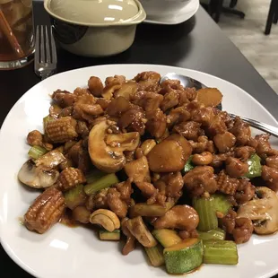 Cashew Chicken