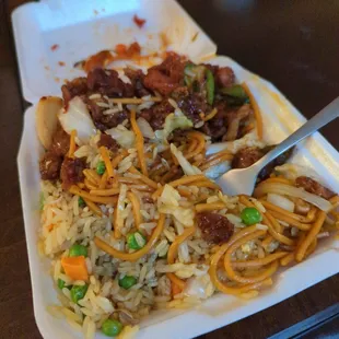 Pic related it&apos;s so good I immediately started eating, and man the portion sizes are good. I got the pepper chicken and the jalapeno