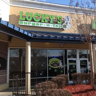 Lucky's Burger N Tap
