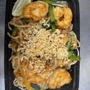 Shrimp pad thai