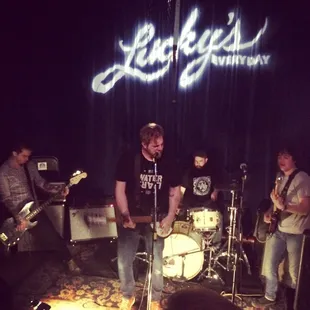 The Gunshy playing at Lucky&apos;s.