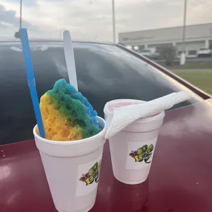 Mango and blue raspberry, and in the Togo cup tigers blood.