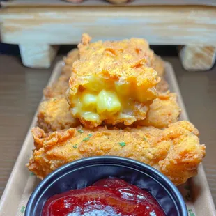 Macaroni &amp; Cheese Bites