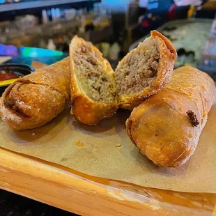 Cheeseburger egg rolls