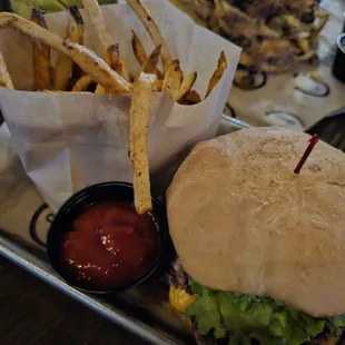 Lucy's burger