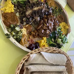 Veggie, lamb, &amp; short rib platter (3 in 1)