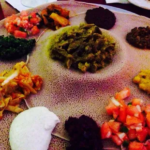 Veggie platter with lamb tibbs