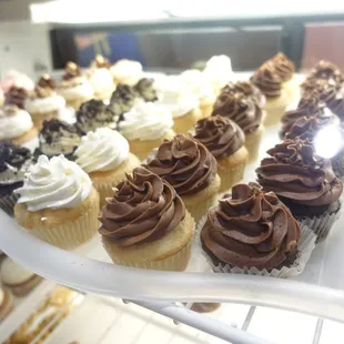 cupcakes, food, dessert