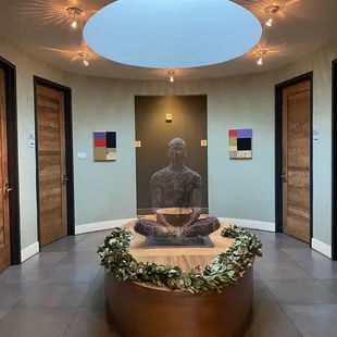 This reminded me more of a spa than a restaurant lol