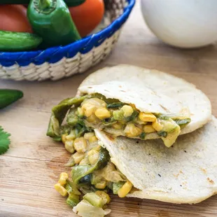 Gordita de Rajas con Queso