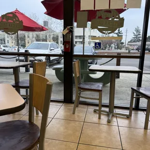 Love some outside seating!