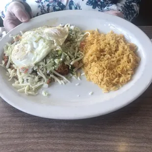 First visit Enfrijoladas y huevos