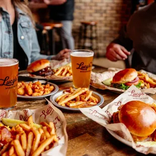 Smash Burgers &amp; Wisconsin Beer