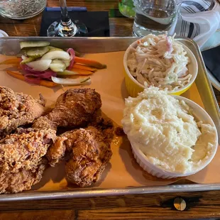 chicken wings and fried chicken, chicken wings, food, fried chicken, bbq wings, poultry, bbq chicken, chicken, fried chicken wings