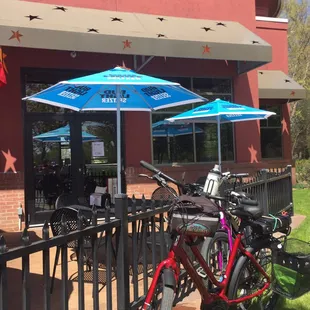 Outdoor dining :-) With some really cool bikes parked nearby