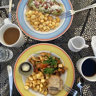Tofu Scramble &amp; Eggs in a Basquet