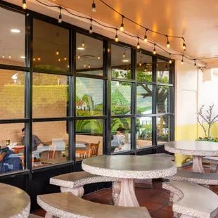 the outside of the restaurant